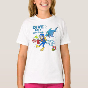 T-shirts Mergulhe em um bom livro