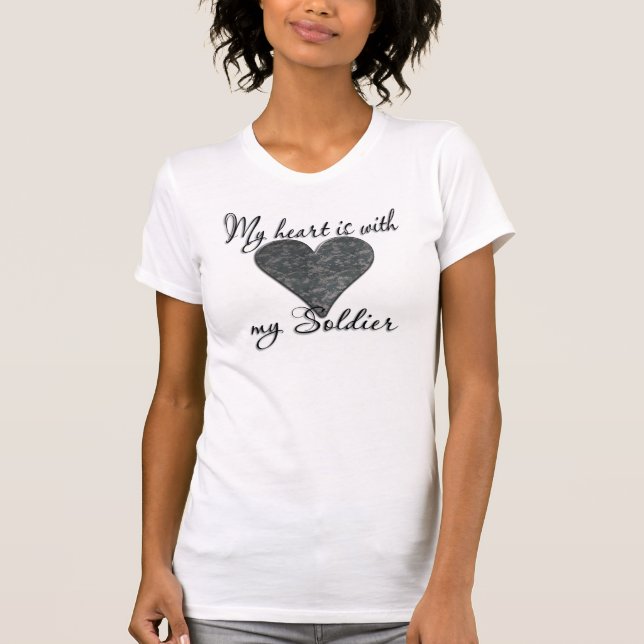 T-shirts Meu coração é com meu soldado (Frente)