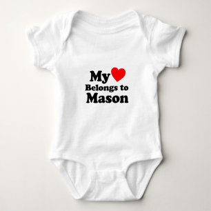 T-shirts Meu Coração Pertence a Mason