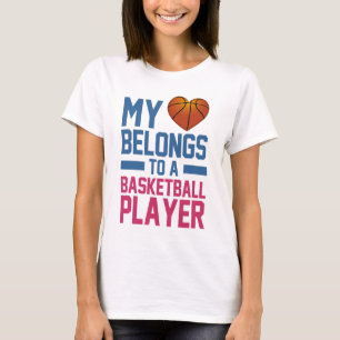 T-shirts meu coração pertence a um jogador de basquetebol