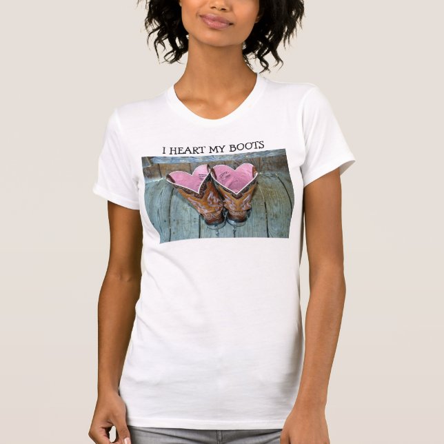 T-shirts MIM CORAÇÃO minhas botas (Frente)