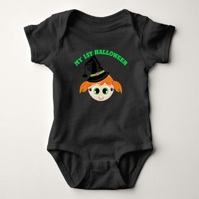 T-shirts Minha Bruxa Pequena de Halloween de 1rua (Frente)