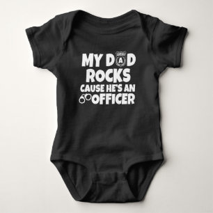 T-shirts Minha causa das rochas do pai é um bebê engraça