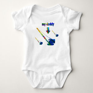 T-SHIRTS MIÚDOS COLORIDOS DO OPERADOR DE GUINDASTE QUE