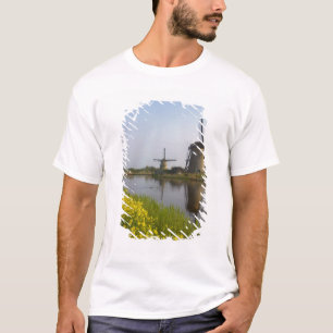 T-shirts Moinhos de vento ao longo do canal em Kinderdijk,