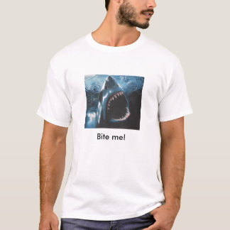 T-shirts Morda-me, mim estão funcionando fora dos lugares