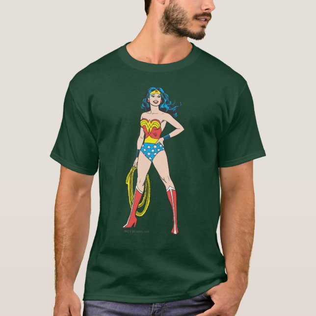 T-shirts Mulher Maravilha em pé (Frente)