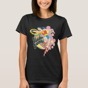 T-shirts Mulher Maravilha - Flores Retro