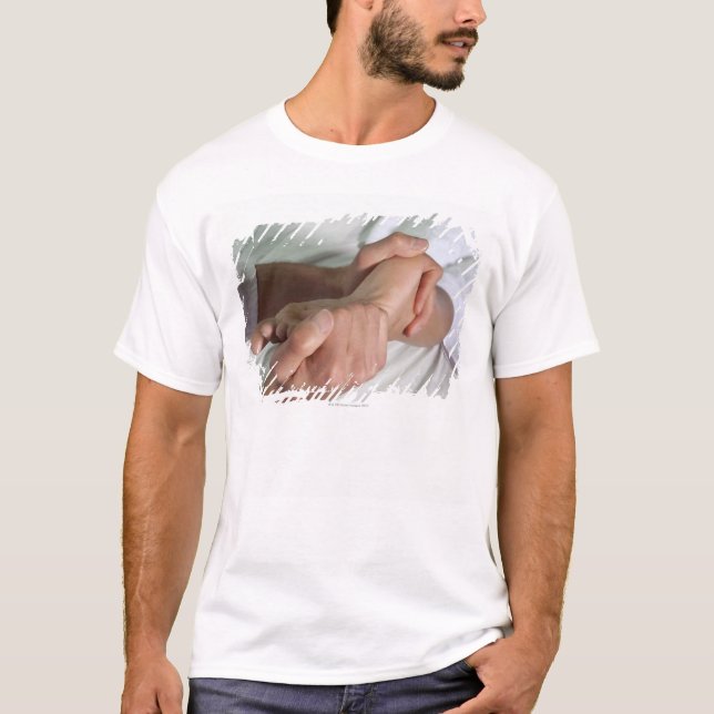 T-shirts Mulher que recebe a massagem 2 do pé (Frente)