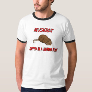 T-shirts Muskrat prendido em um corpo humano