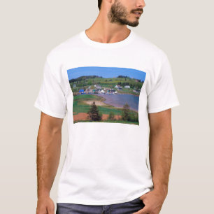 T-shirts N.A. Canadá, Ilha do Príncipe Eduardo. Barcos estã