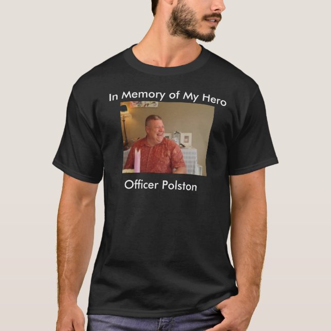 T-shirts Na memória de meu herói, comande Polston (Frente)