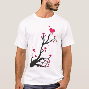 T-shirts negro da árvore cardíaca
