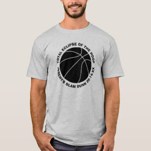 T-shirts O afundanço do basquetebol adiciona o nome e a