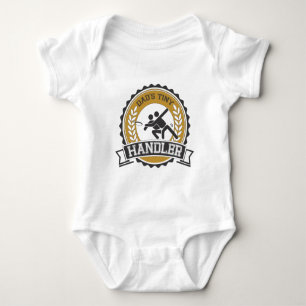 T-shirts O alimentador pequeno do pai