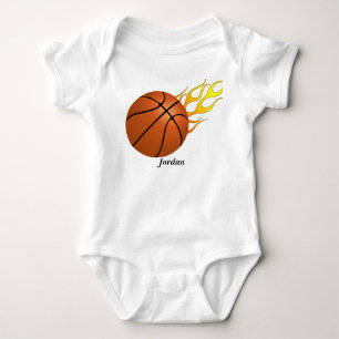 T-shirts O basquetebol do bebê