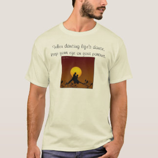 T-shirts o casal de dança, ao dançar a dança da vida,