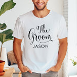 T-shirts O Casamento Personalizado Do Esboço Preto Do Groom<br><div class="desc">A camisa do Groom de Casamento apresenta um moderno roteiro de caligrafia preto,  escrevendo com elegante texto personalizado de nome próprio que você pode personalizar. Veja nossos designs de festas de noiva coordenadora!</div>