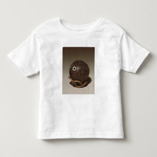 T-shirts O coco sculpted em uma cara, c.1895