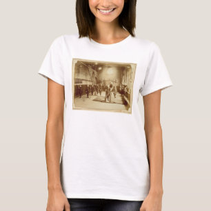 T-shirts O ginásio da menina na instituição surda e muda