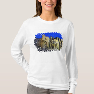 T-shirts O Palácio do Papa em Avinhão ao pôr do sol. Constr