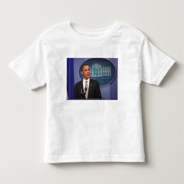 T-shirts O presidente Barack Obama faz um anúncio (Frente)