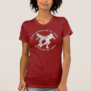 T-shirts O que acontece nas estadas da trilha na trilha
