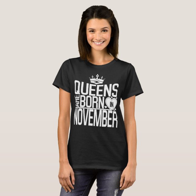T-shirts O Queens é nascido em novembro (Frente Completa)