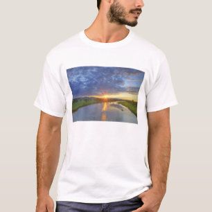 T-shirts O Rio Powder pega a última luz em Custer