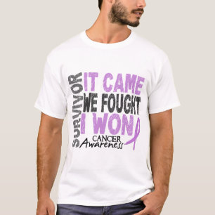 T-shirts O sobrevivente de câncer que veio nós lutou-me