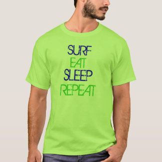 T-shirts O surf come a repetição T do sono
