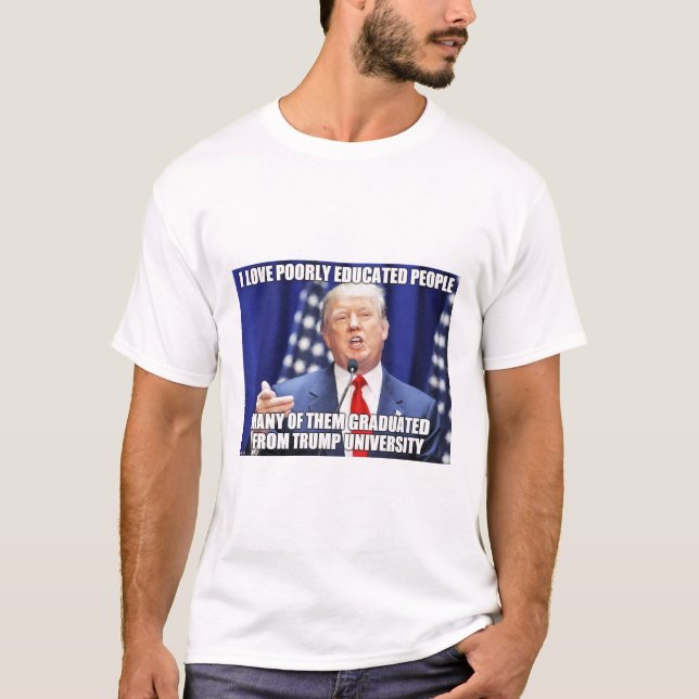 T-shirts O trunfo ama pessoas mal educadas… (Frente)