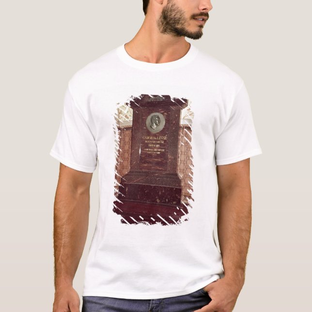 T-shirts O túmulo de Carl Linnaeus (Frente)