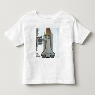 T-shirts O vaivém espacial Atlantis senta-se na plataforma