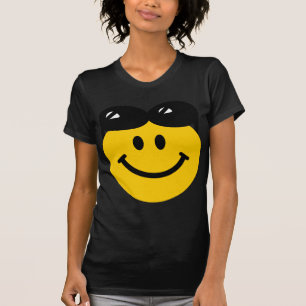 T-shirts Óculos de sol empoleirados sobre a cara principal