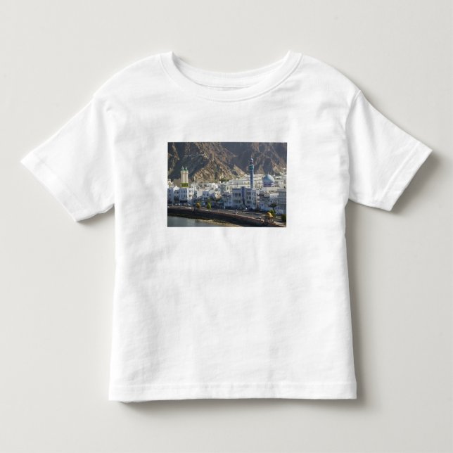 T-shirts Omã, Mascate, Mutrah. Edifícios ao longo de Mutrah (Frente)