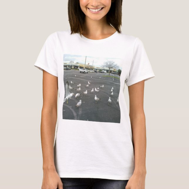 T-shirts Onde a praia para as gaivotas (Frente)