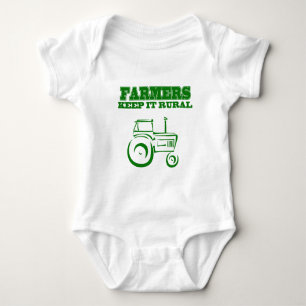 T-shirts Os fazendeiros mantêm-no rural