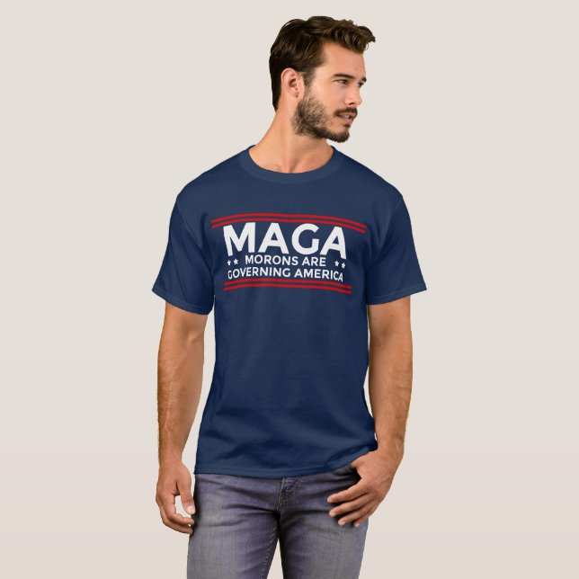 T-shirts Os parvos de MAGA estão governando América (Frente Completa)