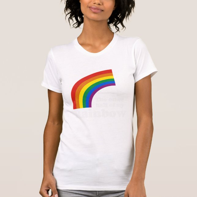 T-SHIRTS OUTRA METADE DO MEU ARCO-ÍRIS APONTANDO PARA A DIR (Frente)