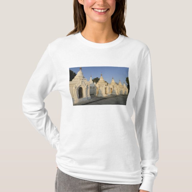T-shirts Pagode Kuthodaw em Mandalay, conhecida como a (Frente)