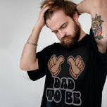T-shirts Pai engraçado<br><div class="desc">Apontar as mãos esta cara está tendo um bebê,  um anúncio de gravidez engraçado</div>