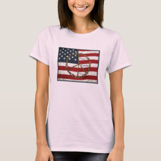 T-shirts paz e liberdade não são livres