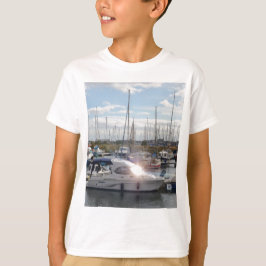 T-shirts Pequeno barco a motor apanhando o sol
