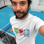 T-shirts Ping Pong do Amor pela Paz<br><div class="desc">Um legal presente de Natal para um jogador de pingue-pongue. Uma tênis bonita com um sinal verde de paz,  coração vermelho e uma raquete de ping-pong.</div>