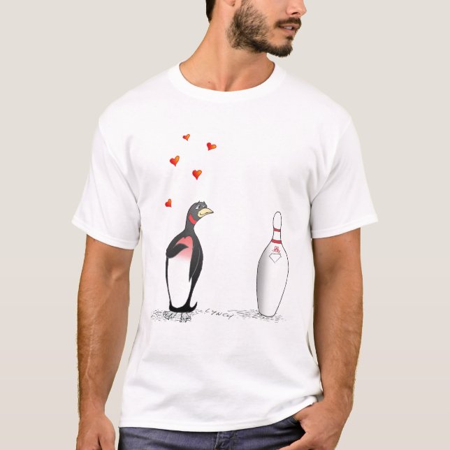 T-shirts Pinguim no amor com Pin de boliche (Frente)
