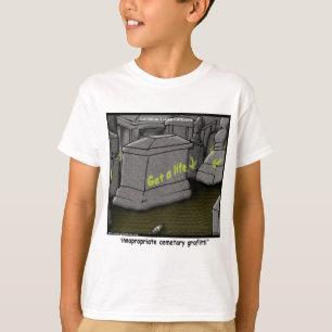 T-shirts Pinturas Engraçadas em Cemitérios