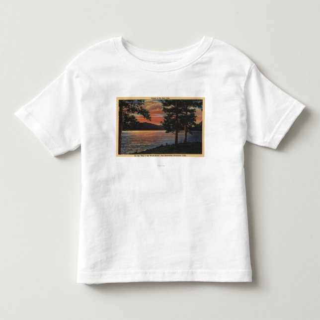 T-shirts Por do sol no lago big Bear (Frente)