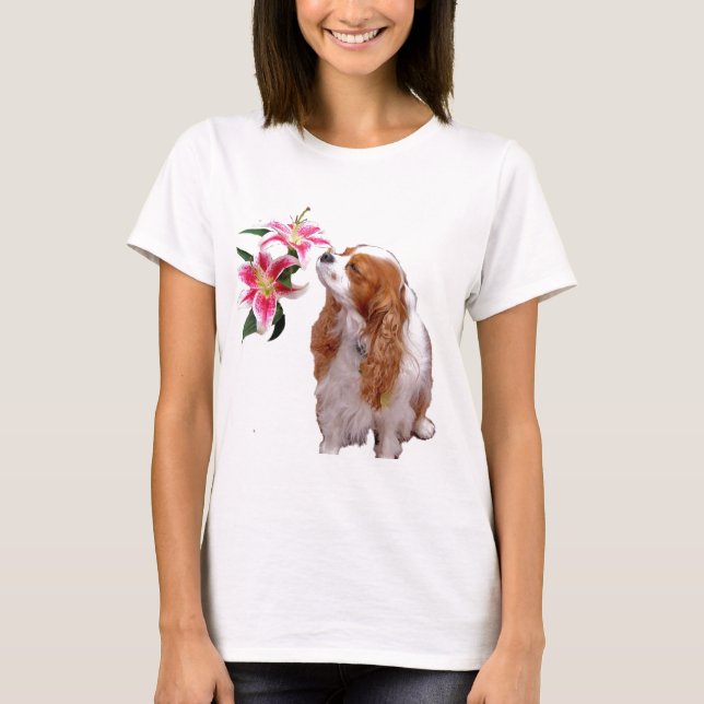 T-shirts Primavera com um Cavalier King Charles Spaniel (Frente)