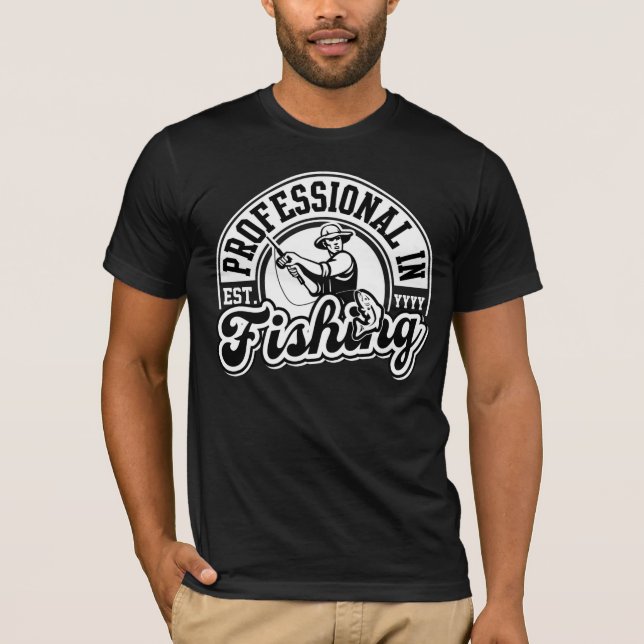 T-shirts Profissional na pesca (Est. Ano customizável) (Frente)